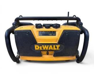 DeWalt DW911 Worksite Radio