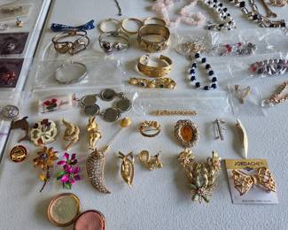 Vintage Brooches