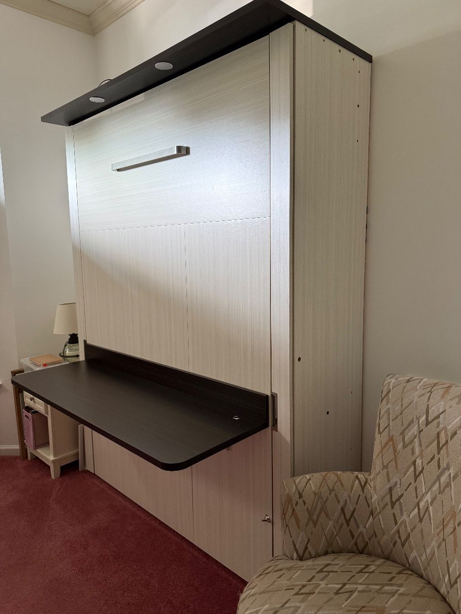 Murphy bed