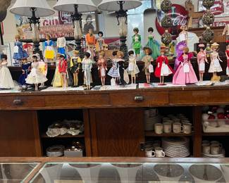 Collection of #4 and # 5 Barbie’s /Midge