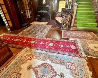 RUGS