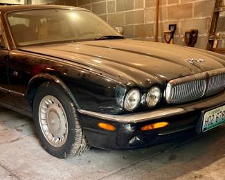 1998 Jaguar XJ8 Vanden Plas long wheel base Dangler