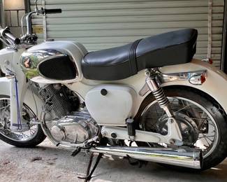 1965 Honda Dream 305 Twin 4 Stroke Engine
