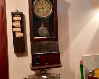 ANTIQUE TIME CLOCK