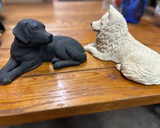 Sandcast dogs collectibles