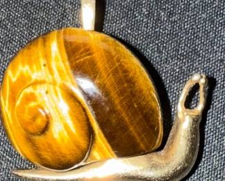 14 k gold tigers eye snail pendant 
