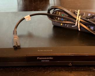 Panasonic DVD / Blue-ray disc player with HDMI port and remote