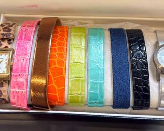 Gossip Watch Set
