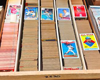 MLB Sports Cards