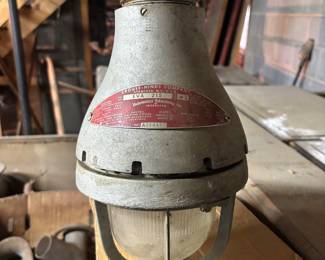  Crouse-Hinds EVA 215 M2 explosion-proof light fixture