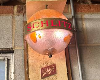 Schlitz Beer globe light - Works!