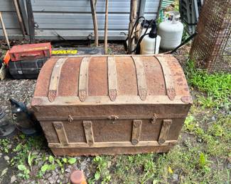 Vintage trunk