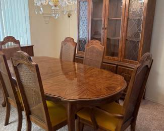 DINING ROOM SET AND HUTCH
