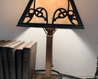 Arts and Crafts mission style slag glass table lamp
