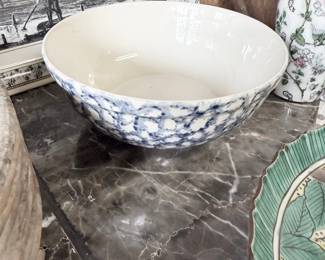 Blue and white porcelain bowl with transferware platter