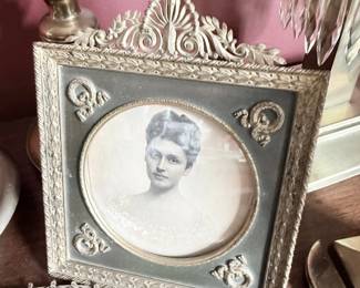 Antique ornate gilt frame with Victorian portrait photo