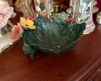 Majolica leaf bowl and porcelain floral shakers