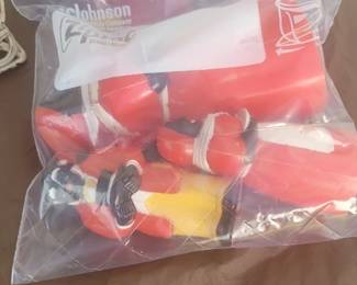 Vintage plastic Aunt Jemima/ Uncle Ben Salt and pepper shakers and syrup containers