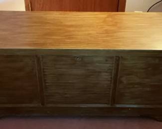 Lane Cedar Chest