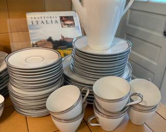Heinrich China Set