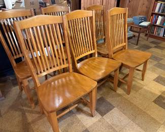 Dining Room Chairs & Matching Table