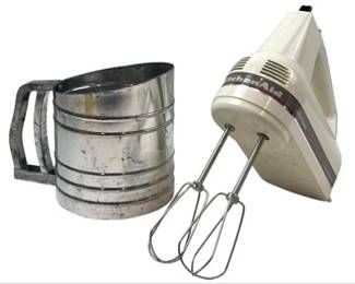 Vintage Kitchen Ultra Power Plus Hand Mixer And Flour Sifter