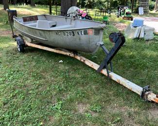 Metal Boat w/Trailer - No leaks