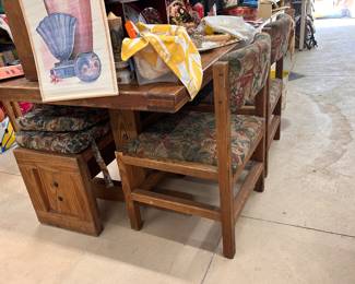 This End Up Table and Chairs