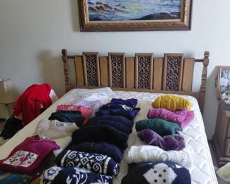 Full Size Bed (Upstairs Bedroom)