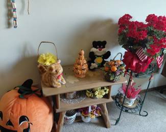 Holiday Decor (Upstair Bedroom)