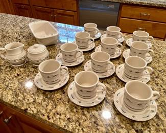 067-KIT: Longaburger Pottery Assortment