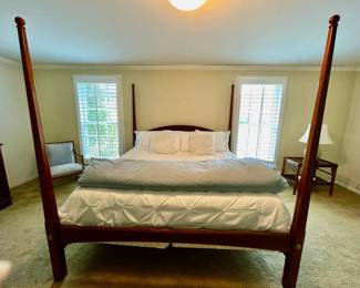 012-MM: Contemporary King 4-poster Bed