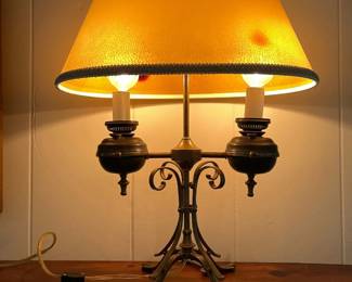 005-DEN: Vintage Brass Two-Light Table Lamp