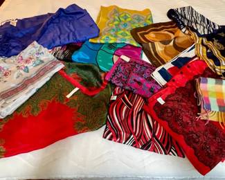 056-MBRUP: Women’s Scarves