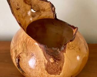 109-MBRC: Live Edge Maple Vase by Rick Evans Murray