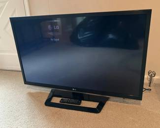 097-DEN: LG 42” TV
