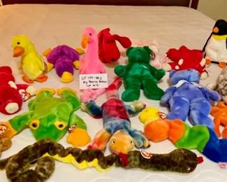 039-BR2: Box o’ Beanie Babies (Box F)