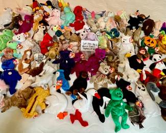 035-BR2: Box o’ Beanie Babies (Box B)