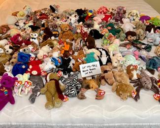 046-BR2: Box o’ Beanie Babies (Box M)