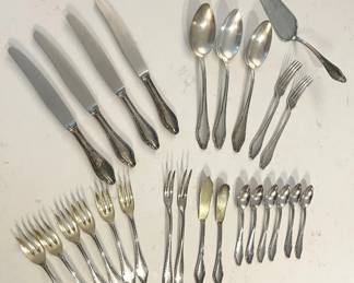 155-KIT: Vintage Wellner German Silverplate Flatware Assortment