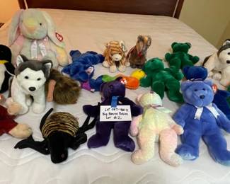 037-BR2: Box o’ Beanie Babies (Box D)