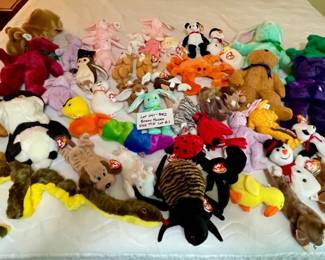041-BR2: Box o’ Beanie Babies (Box H)
