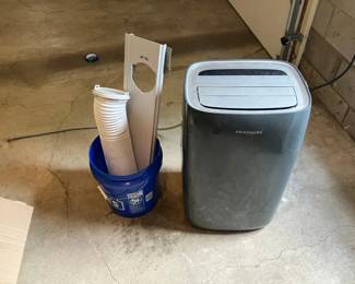 092-GAR: Frigidaire Portable Air Conditioner