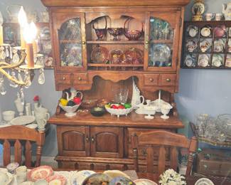 Heavy quality dining room set; hutch, extension table has (2) 20” removable leaves and is 43” x 64” without the 2 leaves added, 6 chairs. The legs of the table can be removed for transport.
