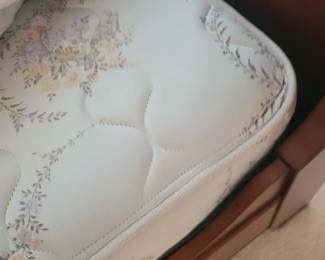 PRESALE - $150 RARELY USED MATCHING QUEEN AND BOX SPRINGS