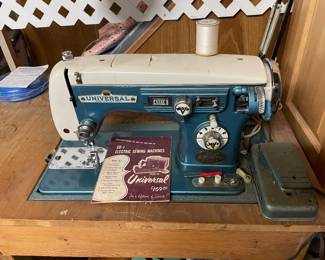 Universal sewing machine