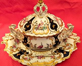 STUNNING CHELSEA HOUSE TUREEN