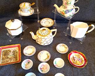 TEAPOT SALT CELLARS OCCUPIED JAPAN