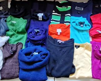 SWEATERS LOT