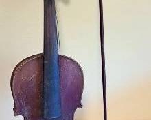 OLD VIOLIN